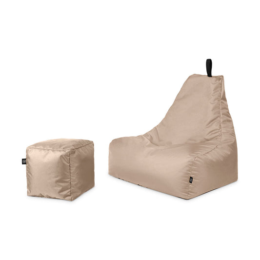 Lounge-Sessel mit Hocker